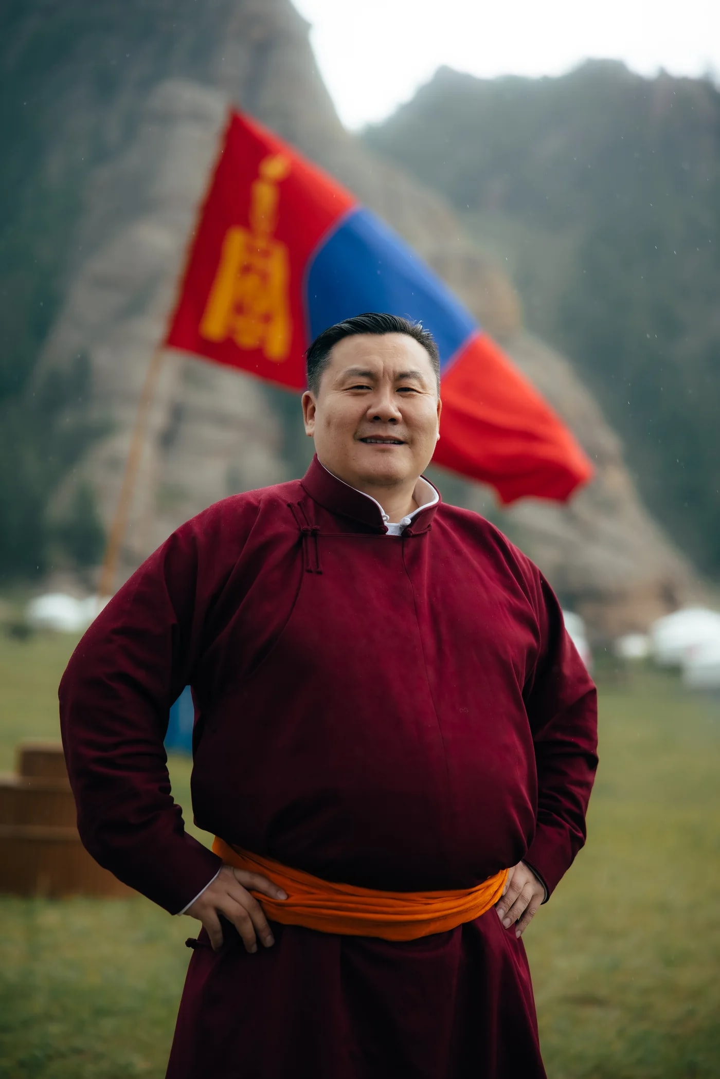 Найруулагч зураг авалтын талбайд.